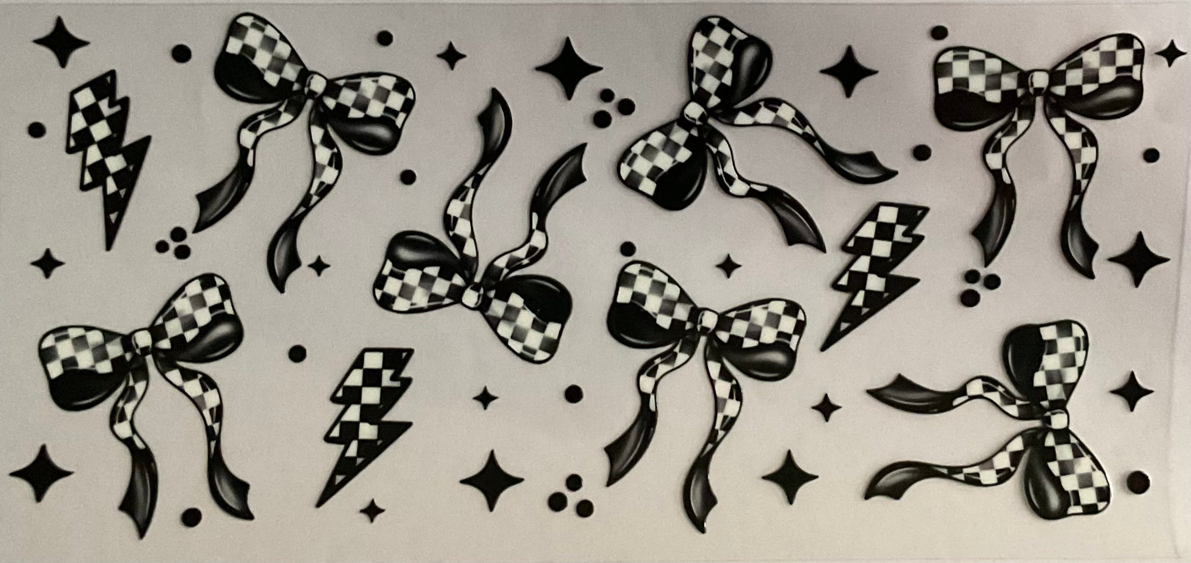 Checkered bows