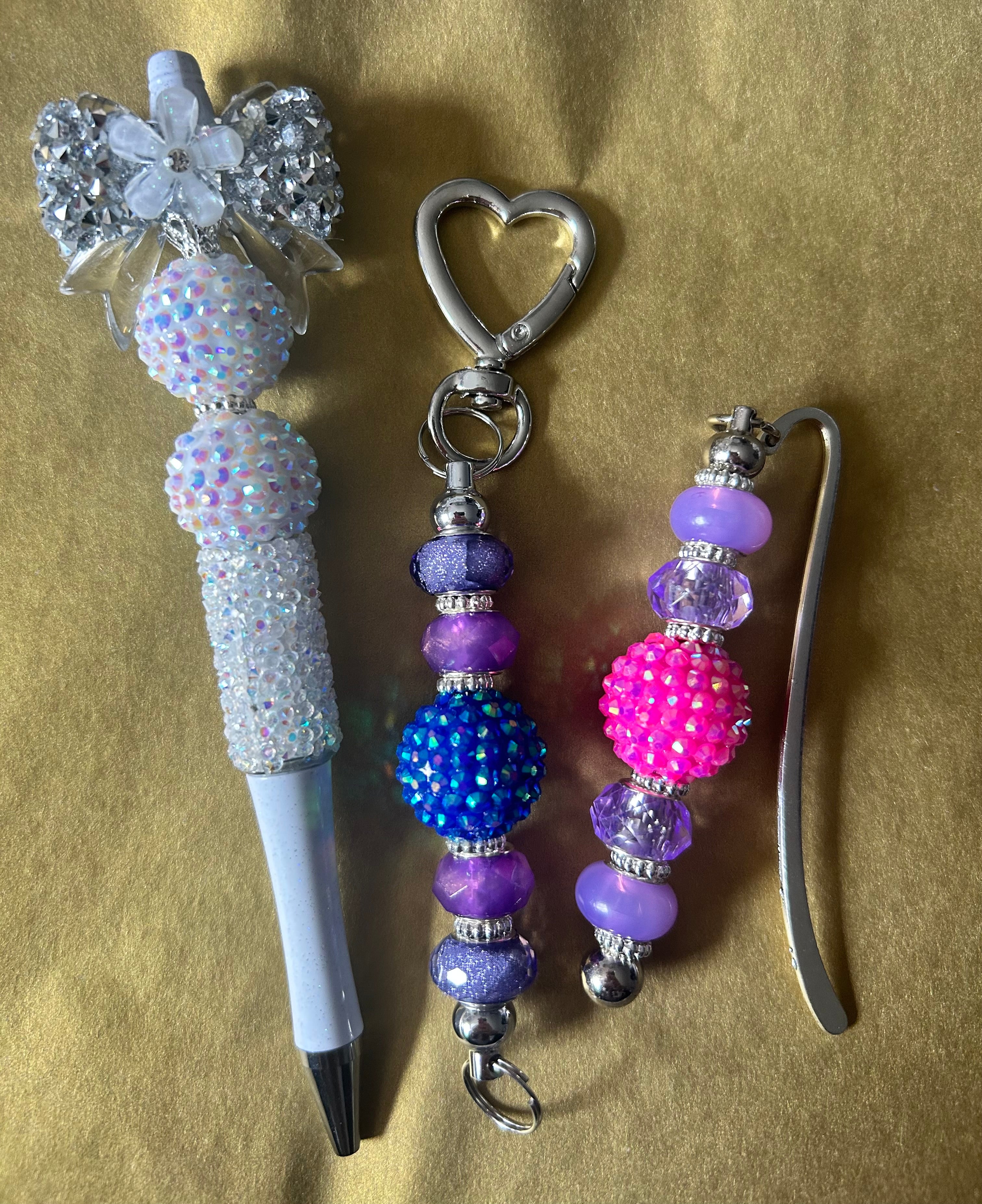 Pen, keyring and bookmark set